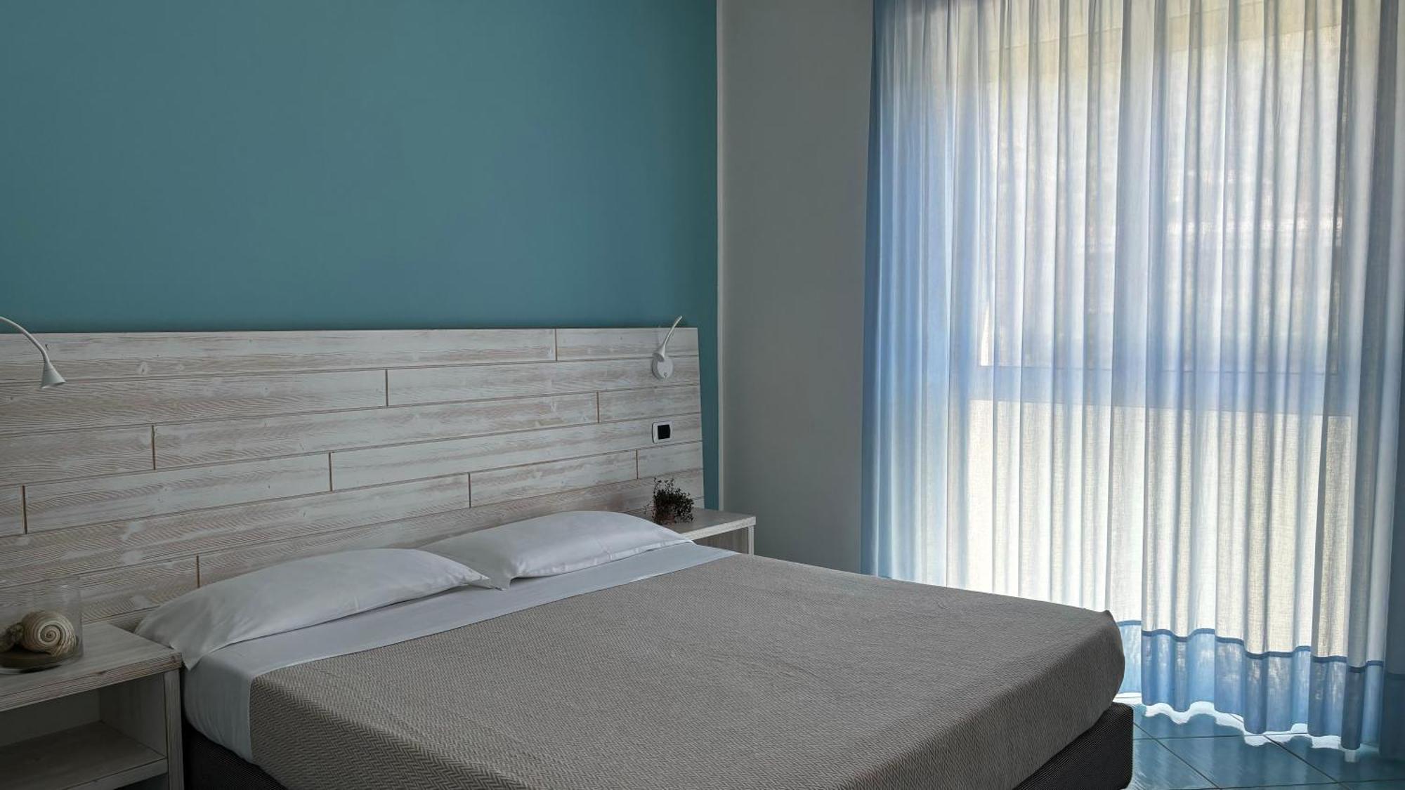 Ancora Resort อักเชียโรลี ภายนอก รูปภาพ